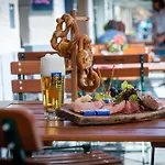 Werdenfelser Hof 3* גרמיש-פרטנקירכן
