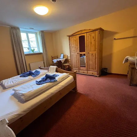 Werdenfelser Hof Szálloda 3*