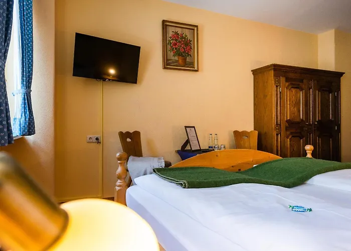 Werdenfelser Hof Szálloda 3*